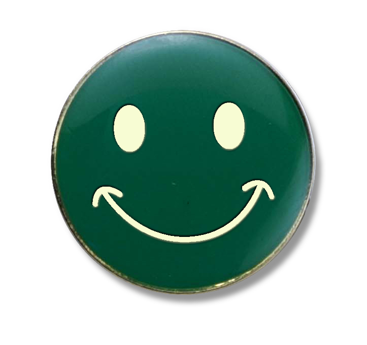 Green Smiling face badge (pack of 5)